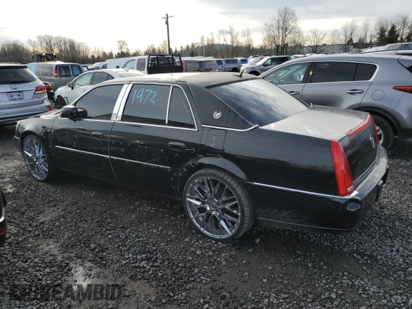 2006 Cadillac DTS 1SD z VIN 1G6KD57Y16U140102, wystawiony jako Copart lot #46145435 z przebiegiem 95 567 mil mil oraz Szkody całkowita. Historia ofert i sprzedaży dostępna na DreamBid. Obrazek 2.