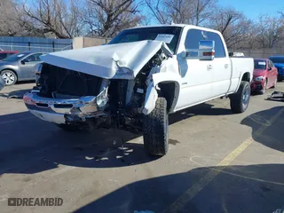 2006 Chevrolet Silverado 2500HD LT1 with VIN 1GCHK23D36F197355, listed as a IAAI auction lot 41667090 with 1 mi miles. Bid and sale history available at carsss.com. Image 17.