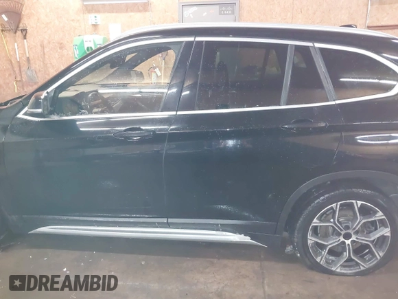 2020 BMW X1 xDrive28i z VIN WBXJG9C07L5P71792, wystawiony jako IAAI lot #41583132 z przebiegiem 150 095 mil mil oraz . Historia ofert i sprzedaży dostępna na DreamBid. Obrazek 14.