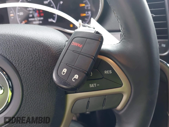2017 Jeep Grand Cherokee Laredo with VIN 1C4RJFAG9HC714884, listed as a IAAI auction lot 41777396 with 85,440 mi miles. Bid and sale history available at carsss.com. Image 11.