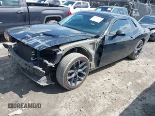 2019 Dodge Challenger SXT z VIN 2C3CDZAG3KH507625, wystawiony jako IAAI lot #41915138 z przebiegiem 125 619 mil mil oraz . Historia ofert i sprzedaży dostępna na DreamBid. Obrazek 17.