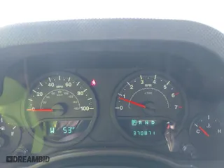 2008 Jeep Wrangler Unlimited X with VIN 1J4GA39188L569756, listed as a IAAI auction lot 41788590 with 370,871 mi miles. Bid and sale history available at carsss.com. Image 7.
