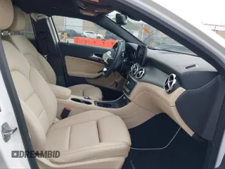 2019 Mercedes-Benz GLA 250 z VIN WDCTG4EB5KU015478, wystawiony jako IAAI lot #41488368 z przebiegiem Nie podano mil oraz . Historia ofert i sprzedaży dostępna na DreamBid. Obrazek 5.