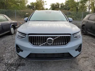 2024 Volvo XC40 Plus Bright Theme z VIN YV4L12UE0R2303399, wystawiony jako Copart lot #74531594 z przebiegiem 7 281 mil mil oraz Szkoda całkowita • Salvage title. Historia ofert i sprzedaży dostępna na DreamBid. Obrazek 5.