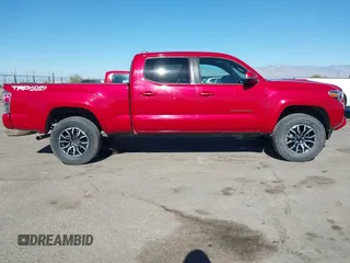 2021 Toyota Tacoma 4WD SR5 with VIN 3TMDZ5BN3MM102098, listed as a IAAI auction lot 41381650 with 30,642 mi miles. Bid and sale history available at carsss.com. Image 13.