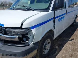 2017 Chevrolet Express Passenger LT with VIN 1GAZGPFF4H1242182, listed as a IAAI auction lot 42020122 with 51,100 mi miles. Bid and sale history available at carsss.com. Image 6.