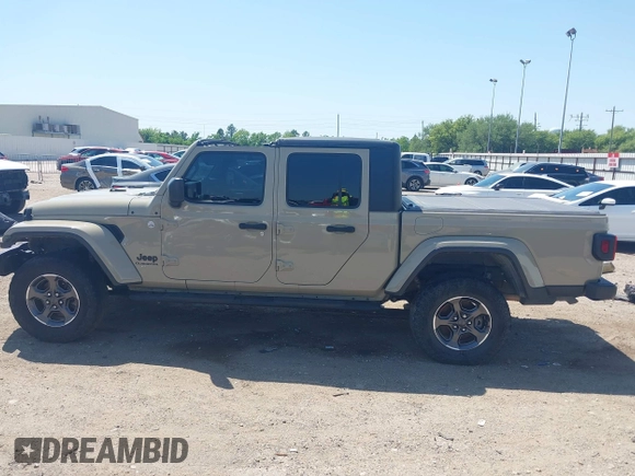 2020 Jeep Gladiator Sport S with VIN 1C6HJTAG1LL173646, listed as a IAAI auction lot 42008807 with Not Provided miles. Bid and sale history available at carsss.com. Image 15.