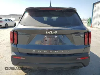 2022 Kia Sorento LX z VIN 5XYRG4LC9NG086684, wystawiony jako Copart lot #48925425 z przebiegiem 51 376 mil mil oraz Szkoda całkowita • Salvage title. Historia ofert i sprzedaży dostępna na DreamBid. Obrazek 6.