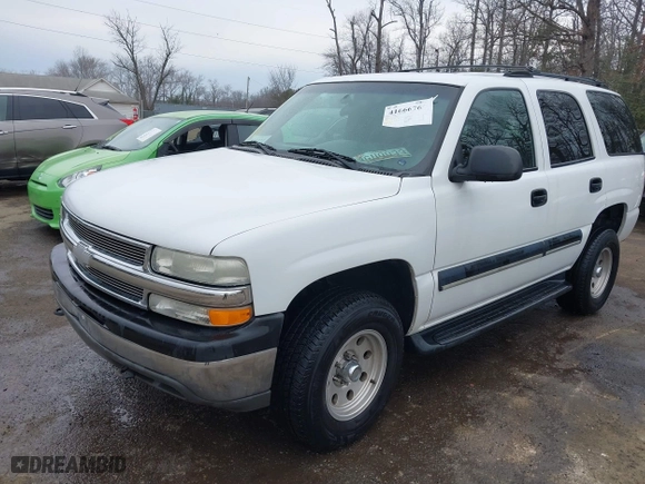 2001 Chevrolet Tahoe LT with VIN 1GNEC13T21R211052, listed as a IAAI auction lot 41666765 with 113,366 mi miles. Bid and sale history available at carsss.com. Image 2.