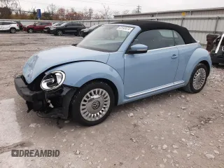 2013 Volkswagen Beetle 2.5L with VIN 3VW5X7AT5DM814941, listed as a Copart auction lot 82593474 with 180 mi miles and Salvage title. Bid and sale history available at DreamBid. Image 1.