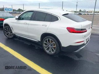 2020 BMW X4 xDrive30i z VIN 5UX2V1C02LLE68148, wystawiony jako IAAI lot #42253362 z przebiegiem 80 865 mil mil oraz . Historia ofert i sprzedaży dostępna na DreamBid. Obrazek 3.