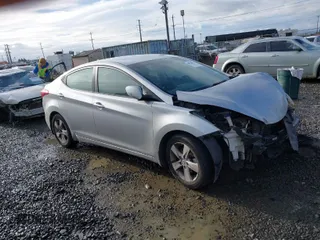 2013 Hyundai Elantra GLS z VIN 5NPDH4AE3DH195127, wystawiony jako IAAI lot #40836911 z przebiegiem 101 902 mil mil oraz . Historia ofert i sprzedaży dostępna na DreamBid. Obrazek 1.