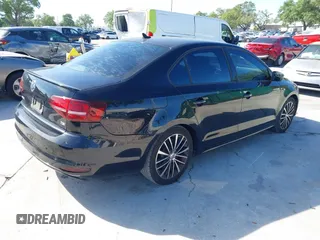 2016 Volkswagen Jetta Sport z VIN 3VWD17AJ9GM412257, wystawiony jako IAAI lot #41880133 z przebiegiem 119 692 mil mil oraz . Historia ofert i sprzedaży dostępna na DreamBid. Obrazek 4.