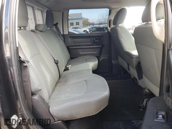 2016 Ram 1500 Tradesman z VIN 1C6RR6KG9GS243239, wystawiony jako Copart lot #84681524 z przebiegiem 150 838 mil mil oraz Szkoda całkowita • Salvage title. Historia ofert i sprzedaży dostępna na DreamBid. Obrazek 10.