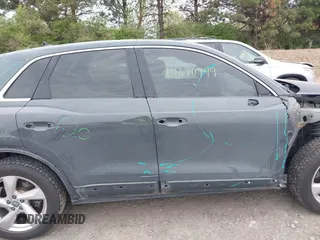 2020 Audi Q3 Premium z VIN WA1AECF36L1083306, wystawiony jako IAAI lot #42070799 z przebiegiem 47 610 mil mil oraz . Historia ofert i sprzedaży dostępna na DreamBid. Obrazek 14.