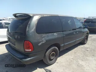 2000 Dodge Caravan SE with VIN 2B4GP44G9YR629814, listed as a IAAI auction lot 37525321 with Not provided miles and . Bid and sale history available at DreamBid. Image 4.