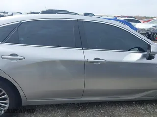 2019 Toyota Avalon Hybrid Limited with VIN 4T1B21FB3KU009106, listed as a IAAI auction lot 41757436 with 107,459 mi miles. Bid and sale history available at carsss.com. Image 13.