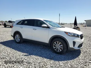 2020 Kia Sorento L with VIN 5XYPG4A36LG642800, listed as a Copart auction lot 49145615 with 107,547 mi miles and Non Repairable. Bid and sale history available at carsss.com. Image 4.