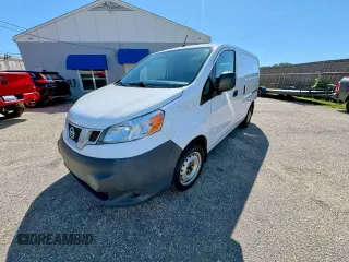 2018 Nissan NV200 S z VIN 3N6CM0KN0JK705415, wystawiony jako Copart lot #56692465 z przebiegiem 263 522 mil mil oraz Czysty tytuł • Clean title. Historia ofert i sprzedaży dostępna na DreamBid. Obrazek 2.
