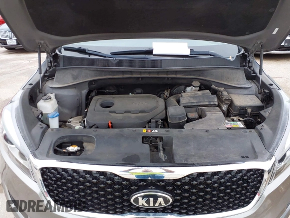 2016 Kia Sorento LX with VIN 5XYPG4A38GG114164, listed as a IAAI auction lot 42105518 with 95,892 mi miles. Bid and sale history available at carsss.com. Image 10.