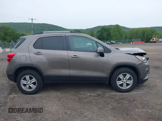 2021 Chevrolet Trax LT с VIN KL7CJPSB6MB358552, выставлен на аукционе IAAI как лот 42367846 с пробегом 47 451 миль миль и . История ставок и продаж доступна на DreamBid. Изображение 13.