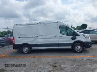 2023 Ford Transit Cargo с VIN 1FTBR2C84PKB85423, выставлен на аукционе IAAI как лот 42099152 с пробегом 48 328 миль миль и . История ставок и продаж доступна на DreamBid. Изображение 13.