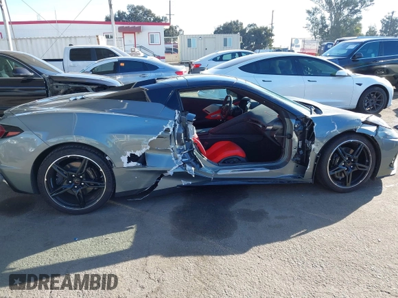 2024 Chevrolet Corvette 2LT z VIN 1G1YB3D48R5103073, wystawiony jako IAAI lot #41098470 z przebiegiem 7 326 mil mil oraz . Historia ofert i sprzedaży dostępna na DreamBid. Obrazek 13.
