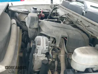 2011 Chevrolet Silverado 2500HD Work Truck z VIN 1GC1CVCG2BF188862, wystawiony jako IAAI lot #42387522 z przebiegiem 408 265 mil mil oraz . Historia ofert i sprzedaży dostępna na DreamBid. Obrazek 18.