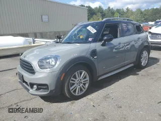 2018 MINI Countryman Cooper with VIN WMZYV5C31J3E04841, listed as a Copart auction lot 73400944 with 28,854 mi miles and Salvage Title. Bid and sale history available at carsss.com. Image 1.