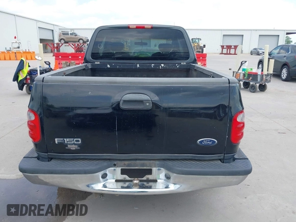 2002 Ford F-150 XL z VIN 1FTRX07W12KD47521, wystawiony jako IAAI lot #42044623 z przebiegiem 334 930 mil mil oraz . Historia ofert i sprzedaży dostępna na DreamBid. Obrazek 17.