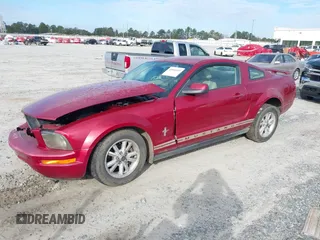 2006 Ford Mustang Standard with VIN 1ZVFT80N165150848, listed as a IAAI auction lot 40840939 with 208,924 mi miles and . Bid and sale history available at DreamBid. Image 2.