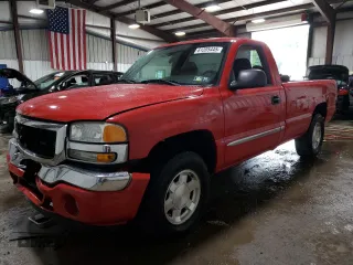 2005 GMC Sierra 1500 SLE z VIN 1GTEK14T35Z273334, wystawiony jako Copart lot #61205445 z przebiegiem 107 518 mil mil oraz Szkoda całkowita • Salvage title. Historia ofert i sprzedaży dostępna na DreamBid. Obrazek 1.