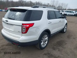 2013 Ford Explorer XLT with VIN 1FM5K8D86DGA00608, listed as a IAAI auction lot 41908245 with 201,981 mi miles and . Bid and sale history available at DreamBid. Image 4.