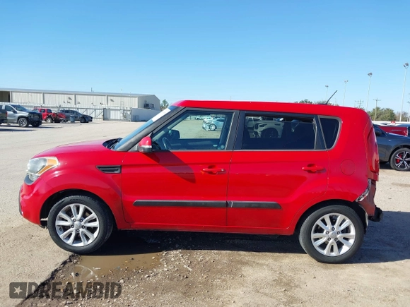 2013 Kia Soul ! with VIN KNDJT2A60D7569910, listed as a IAAI auction lot 41219582 with 125,015 mi miles. Bid and sale history available at carsss.com. Image 15.
