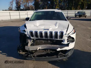 2017 Jeep Cherokee Sport z VIN 1C4PJLAS7HW548230, wystawiony jako Copart lot #81716524 z przebiegiem 84 313 mil mil oraz Szkoda całkowita • Salvage title. Historia ofert i sprzedaży dostępna na DreamBid. Obrazek 5.