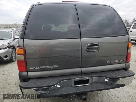 2001 Chevrolet Suburban LT with VIN 3GNGK26U31G141020, listed as a Copart auction lot 86370664 with 186,896 mi miles and Salvage Title. Bid and sale history available at carsss.com. Image 6.