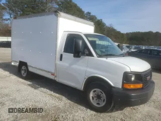 2015 GMC Savana Commercial with VIN 1GDY72CF3F1906765, listed as a Copart auction lot 88548995 with 136,840 mi miles and Salvage Title. Bid and sale history available at carsss.com. Image 4.