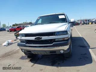 2001 Chevrolet Tahoe LT with VIN 1GNEC13T01J206365, listed as a IAAI auction lot 41960144 with 243,884 mi miles. Bid and sale history available at carsss.com. Image 12.