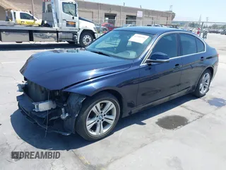 2017 BMW 3 Series 330i с VIN WBA8B9G5XHNU51094, выставлен на аукционе IAAI как лот 42489396 с пробегом 66 100 миль миль и . История ставок и продаж доступна на DreamBid. Изображение 2.