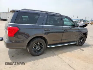 2022 Ford Expedition XLT z VIN 1FMJU1HT8NEA34626, wystawiony jako Copart lot #56818205 z przebiegiem 93 031 mil mil oraz Szkoda całkowita • Salvage title. Historia ofert i sprzedaży dostępna na DreamBid. Obrazek 3.