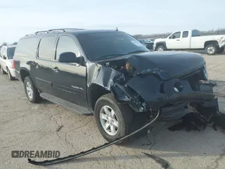 2014 GMC Yukon XL SLT with VIN 1GKS2KE74ER213562, listed as a IAAI auction lot 41493559 with 253,616 mi miles. Bid and sale history available at carsss.com. Image 1.