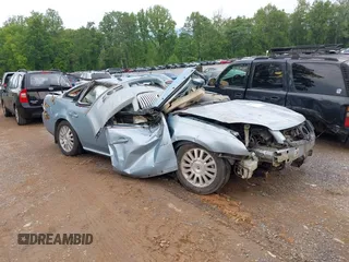 2008 Mercury Sable z VIN 1MEHM40W68G608061, wystawiony jako IAAI lot #42273917 z przebiegiem 121 126 mil mil oraz . Historia ofert i sprzedaży dostępna na DreamBid. Obrazek 1.