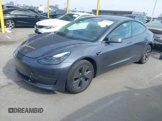 2023 Tesla Model 3 z VIN 5YJ3E1EA0PF577869, wystawiony jako IAAI lot #41468956 z przebiegiem 38 760 mil mil oraz . Historia ofert i sprzedaży dostępna na DreamBid. Obrazek 17.