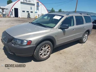 2004 Volvo V70 XC Cross Country with VIN YV1SZ59H441163300, listed as a IAAI auction lot 42606073 with 193,098 mi miles and . Bid and sale history available at DreamBid. Image 2.
