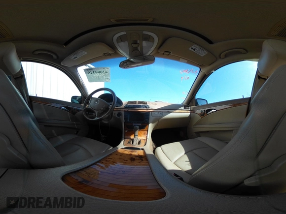 2008 Mercedes-Benz E 350 Luxury z VIN WDBUF56X58B307650, wystawiony jako IAAI lot #42004345 z przebiegiem 140 484 mil mil oraz . Historia ofert i sprzedaży dostępna na DreamBid. Obrazek 19.