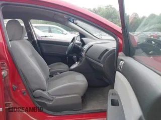 2010 Nissan Sentra S z VIN 3N1AB6AP9AL642303, wystawiony jako IAAI lot #42452652 z przebiegiem 130 486 mil mil oraz . Historia ofert i sprzedaży dostępna na DreamBid. Obrazek 5.