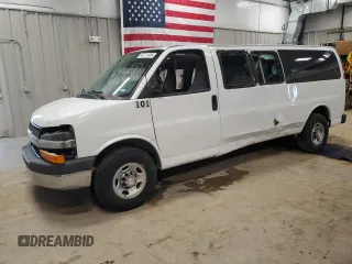 2017 Chevrolet Express Passenger LT z VIN 1GAZGPFG2H1340071, wystawiony jako Copart lot #48771005 z przebiegiem 131 966 mil mil oraz Szkoda całkowita • Salvage title. Historia ofert i sprzedaży dostępna na DreamBid. Obrazek 1.