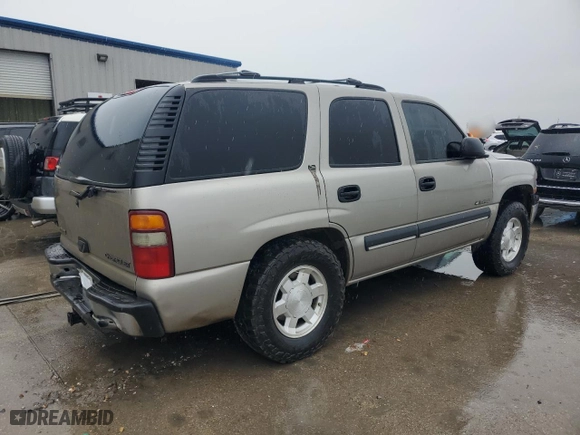 2001 Chevrolet Tahoe LT with VIN 1GNEC13T21R156926, listed as a Copart auction lot 43191715 with 284,182 mi miles and Salvage Title. Bid and sale history available at carsss.com. Image 3.