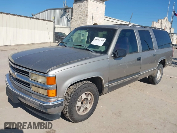 1999 Chevrolet Suburban with VIN 3GNEC16RXXG111175, listed as a IAAI auction lot 41193569 with 276,326 mi miles and . Bid and sale history available at DreamBid. Image 2.