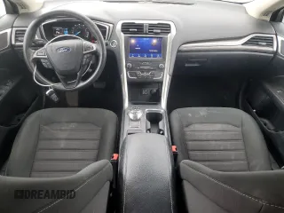 2020 Ford Fusion SE z VIN 3FA6P0T9XLR138977, wystawiony jako Copart lot #55260085 z przebiegiem 92 470 mil mil oraz Szkoda całkowita • Salvage title. Historia ofert i sprzedaży dostępna na DreamBid. Obrazek 8.